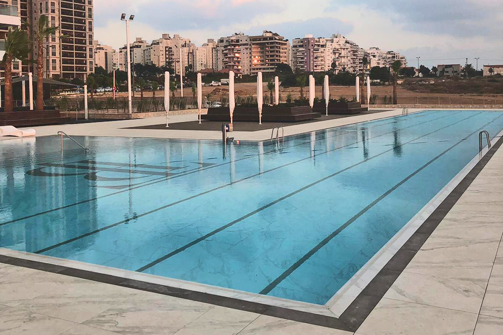 בריכת גלישה בנתניה